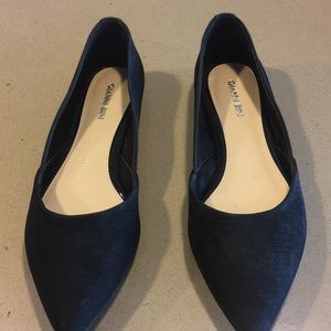 Gianni Bini black flats